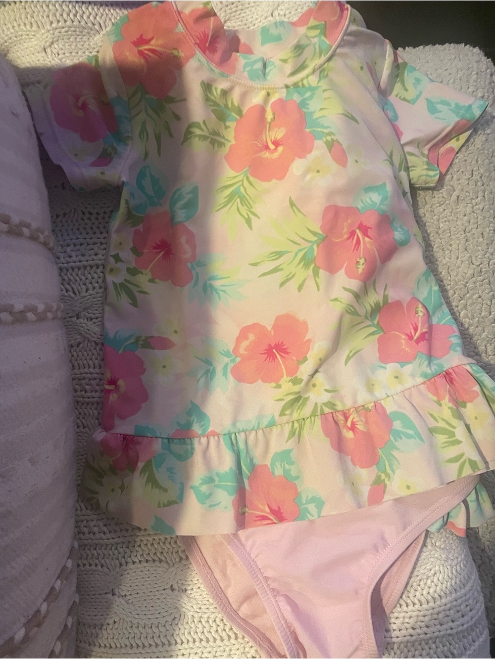 4t children’s place floral two piece